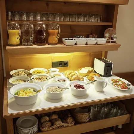 Garni Albona Bed & Breakfast